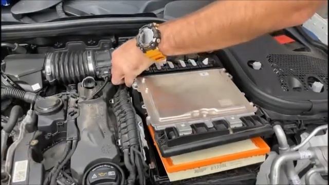Mercedes Air Filter replacement (W205/W212/W238 OM654 220d) смотреть онлайн