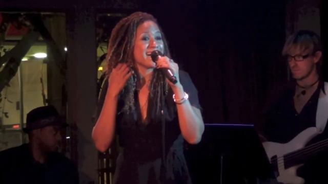 Tracie Thoms Maybe This Time 7.29.13 смотреть онлайн