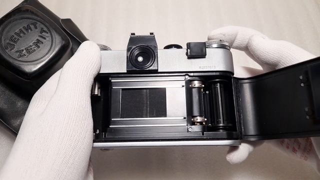 Фотоаппарат ЗЕНИТ Е ZENIT Объектив Helios Гелиос 44 2. Фотокамера ЧЕХОЛ Кофр. Плёночный СССР + Виде смотреть онлайн
