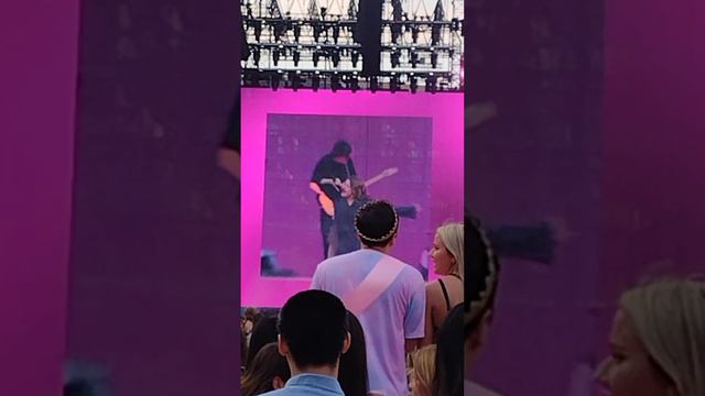 Girl In Red - Serotonin (LIVE @ Chicago Night 2) смотреть онлайн