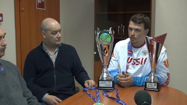 Дмитрий Елисеев - Чемпион Мира по ловле на мормышку 2017 Брифинг смотреть онлайн