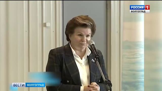 Волгоградские лицеисты написали поздравления с юбилеем Валентине Тершковой смотреть онлайн