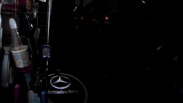 W203 Laser Logo Einstiegsbeleuchtung смотреть онлайн