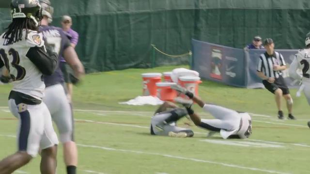 Top Play: Steve Smith's One-Handed Diving Catch смотреть онлайн