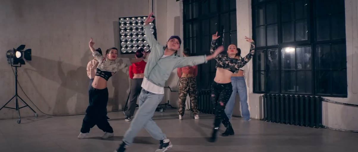 Evgeny Kevler/ ERA ISTREFI - Bon Bon смотреть онлайн