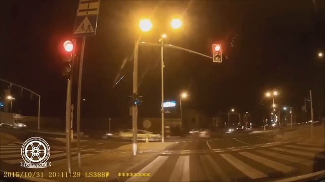 Калининградский метеорит с различных ракурсов. 31.10.15 смотреть онлайн