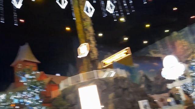 Проходим турникеты на закрытую территорию парка аттракционов остров мечты в Москве с самого утра смотреть онлайн