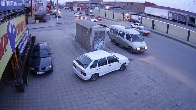Уличная IP камера IPEYE-3836 2.8 - 12 мм., 2 Mpx, 25 к.с., Цифромания, Ингушетия, Вечер 2 смотреть онлайн