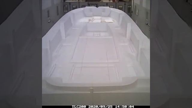 Большой фрезер вырезает из пластика основание смотреть онлайн