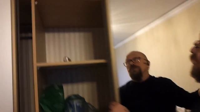 Раздвижной встроенный шкаф ,боковые стенки и потолок в нутри смотреть онлайн