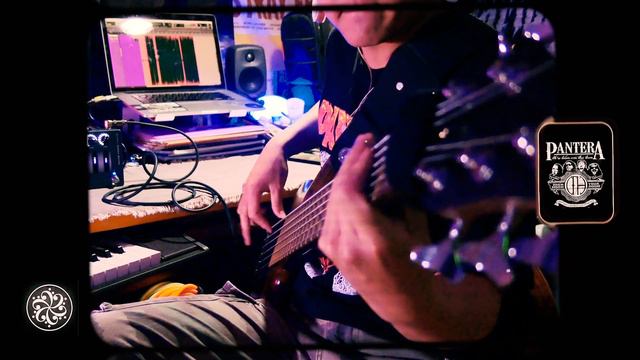 Pantera_Cowboys From Hell bass(Cover)_Darkglass Alpha·Omega Photon смотреть онлайн