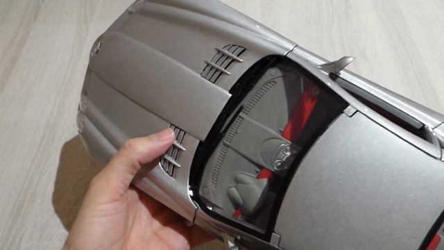 Mercedes Benz SLR McLAREN 1/12 смотреть онлайн