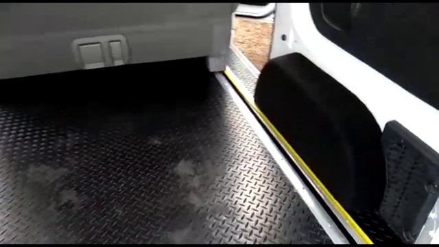 варианты салонов Nissan NV200 смотреть онлайн