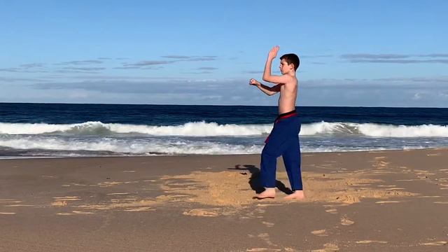 Lents 1st Online Beach Poomsae Competition (Harrison Benn, Australia - Male Cadet, Koryo) смотреть онлайн