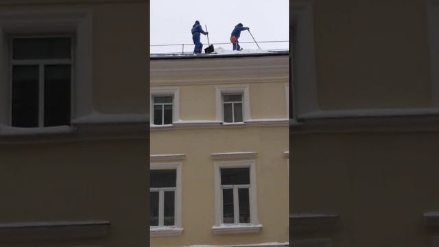 Очистка крыш от снега смотреть онлайн