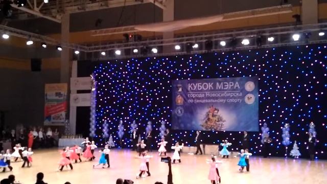 Дети-0 Первые шаги 2 танца Кубок Мэра Новосибирска 25.11.2017 смотреть онлайн