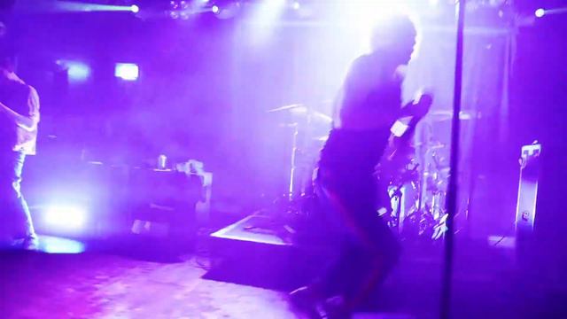 Eyes Closed - Live Mash Up смотреть онлайн