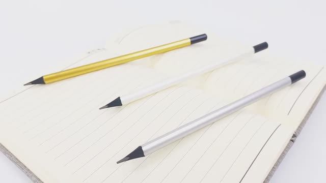 Трехгранные карандаши IMAGE 32800 смотреть онлайн