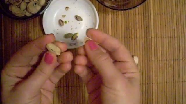 Открываем фисташки смотреть онлайн