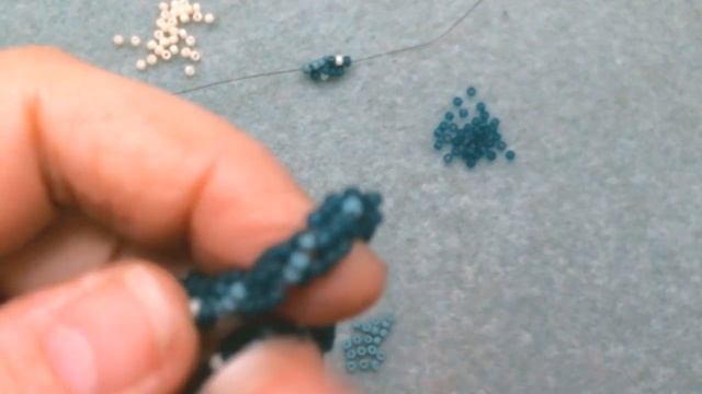 Easy Spiral Beaded Chain Tutorial смотреть онлайн