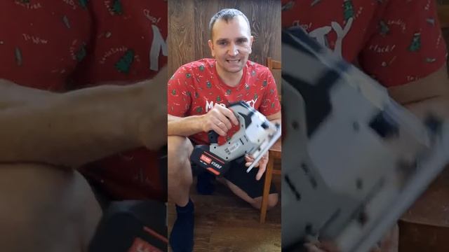 Аккумуляторный лобзик "Ставр" ЛА 80/20. Видео обзор. смотреть онлайн