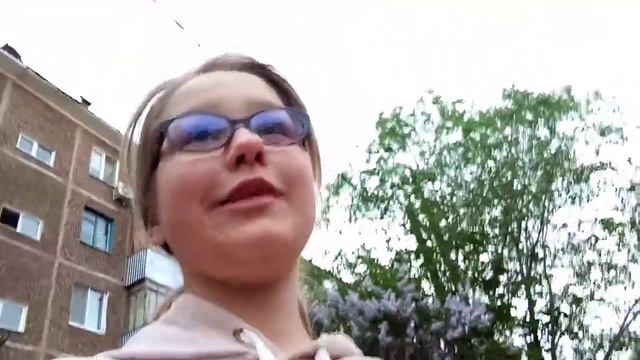 гуляю 4 часа на другой улице от моего дома смотреть онлайн