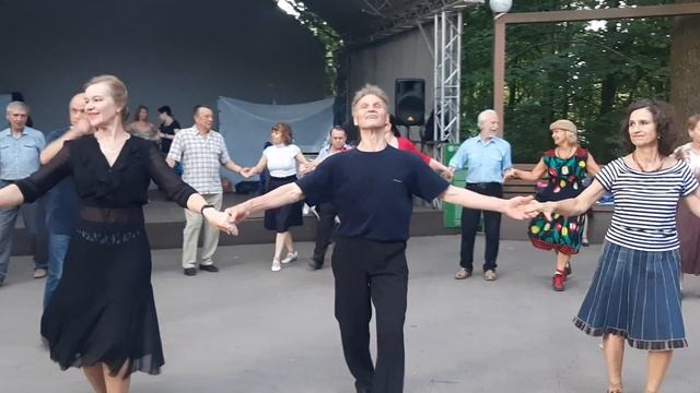 219) Испанский Вальс // Танцплощадка Царицыно 30.07.2023 смотреть онлайн