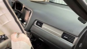 Mitsubishi Outlander - инструкция по разборке потолка