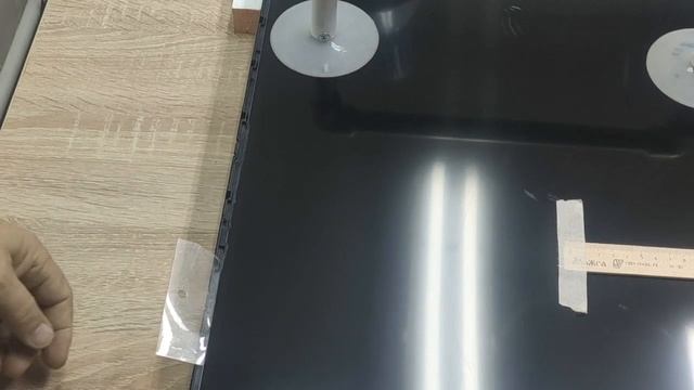 Снять клеенное стекло телевизора смотреть онлайн