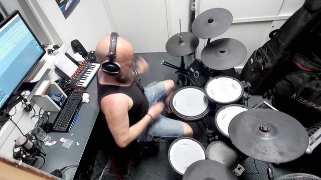 Drumming to Neurontube SLO 100 emulation (guitar amp freeware) смотреть онлайн