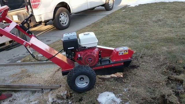 HOC HS-2000 COMMERCIAL HONDA GX390 13 HP STUMP GRINDER смотреть онлайн