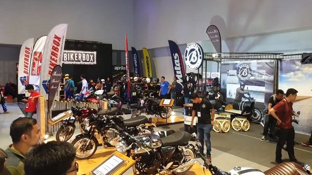 Bristol Motorcycles at SMX - Makina 2019 Big Bike Expo смотреть онлайн