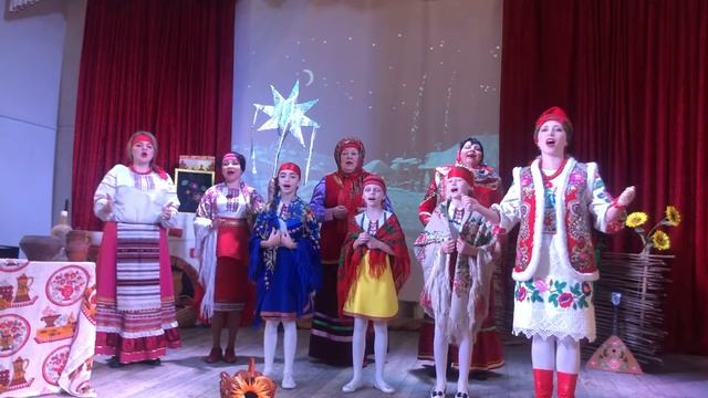 вокальная группа Искорки и Аквамарин Рождественские колядки смотреть онлайн