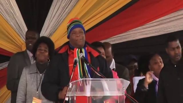 NUM Deputy President Piet Matosa sings Oliver Tambo song смотреть онлайн