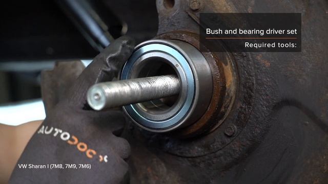 How to change rear wheel bearing on VW SHARAN 1 [TUTORIAL AUTODOC] смотреть онлайн