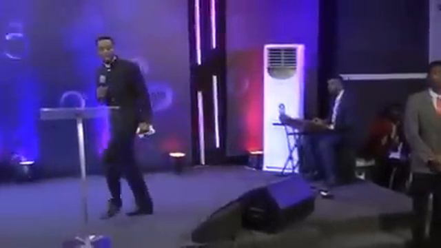 HOW APOSTLE MICHAEL OROKPO BROKE THE INTERNET IN 10 MINUTES смотреть онлайн