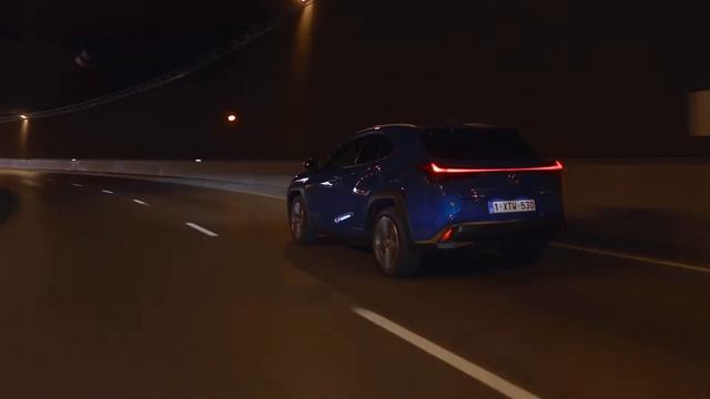 NEW 2021 Lexus UX 300e - Exterior, interior and drive смотреть онлайн