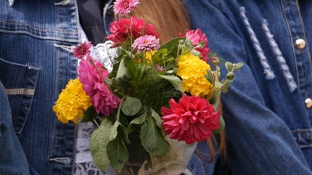 День знаний отметили учащиеся сельской школы Новомурапталово смотреть онлайн