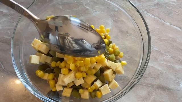 Салат из красной консервированной фасоли смотреть онлайн