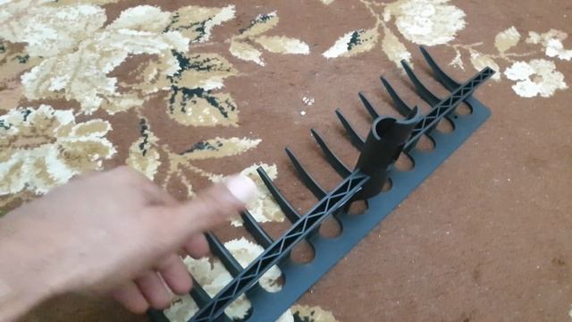 Fiskars Solid Universal Rake Head with 12 смотреть онлайн