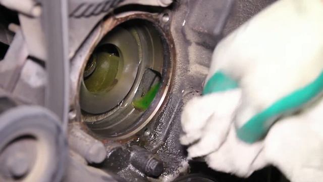 How to Install a Water Pump - Ford 4.6L V8 RWD WP-836 AW4066 смотреть онлайн