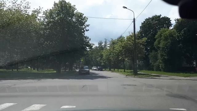 КАК ВЫПОЛНИТЬ РАЗВОРОТ правильно. Вождение по городу смотреть онлайн