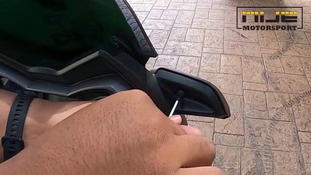 Yamaha Xmax Battery Replacement, Ganti Bateri Xmax смотреть онлайн