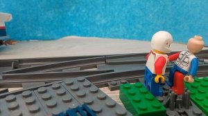 Лего поезд.