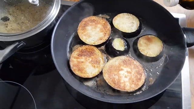 Баклажаны жаренные! Закуска для праздничного стола из баклажан! Мамины рецепты! смотреть онлайн