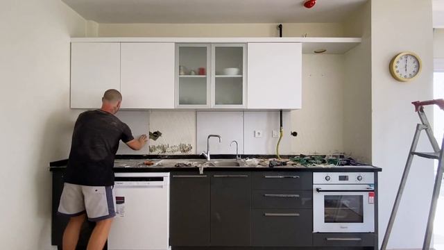 РЕМОНТ КВАРТИР ОТ АГЕНСТВА DEEP GAYRIMENKUL / ПРИМЕР РАБОТЫ НАШЕГО МАСТЕРА / МЕНЯЕМ КУХНЮ смотреть онлайн