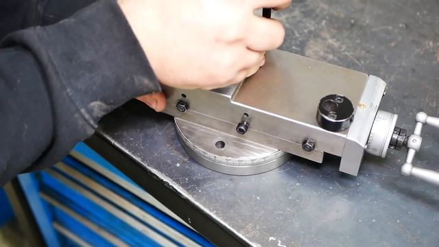 Making Lathe MILLING Attachment