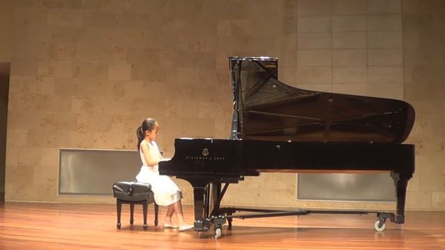 Chopin Waltz Op. 69 No. 2 in B minor -- Munan Cheng, 9Y смотреть онлайн