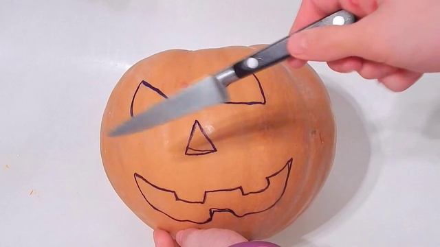 DIY: Как сделать тыкву на хэллоуин // Halloween DIY // Как украсить комнату на хэллоуин смотреть онлайн