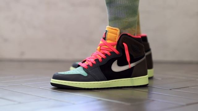 FAVORITE AIR JORDAN 1 THIS YEAR? AJ1 HIGH OG BIO HACK Review & On Feet! смотреть онлайн